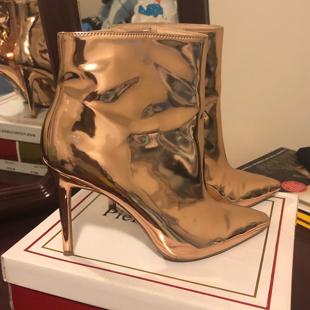 ROSEGOLD BOOTIES